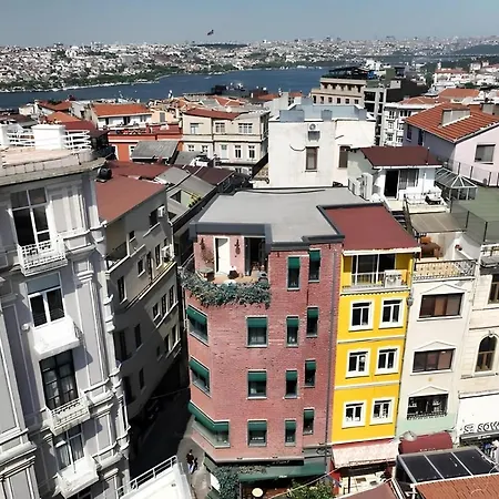 Galata Vavien * Istanbul